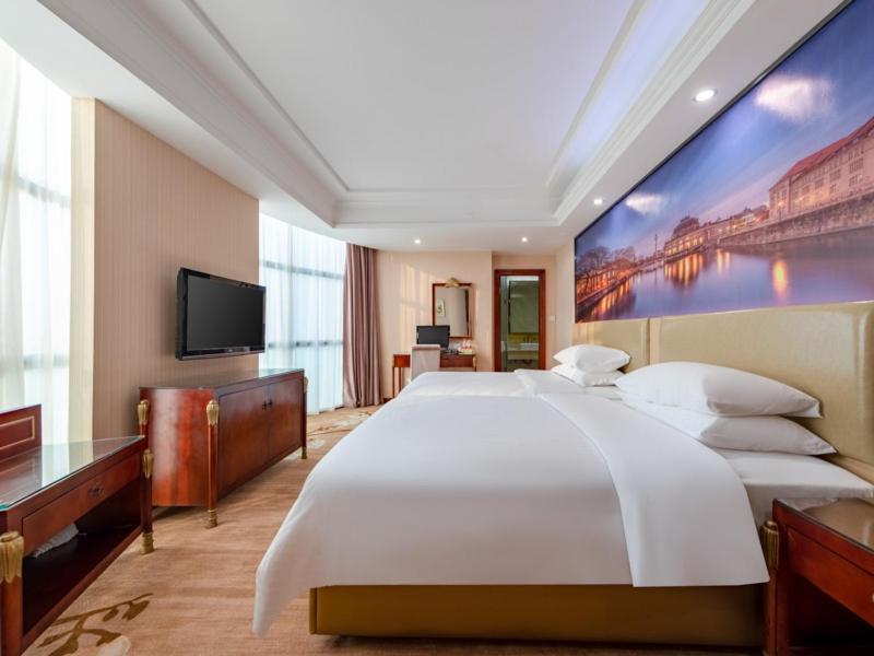 Vienna Hotel Shenzhen Songgang Shajiang Road Esterno foto